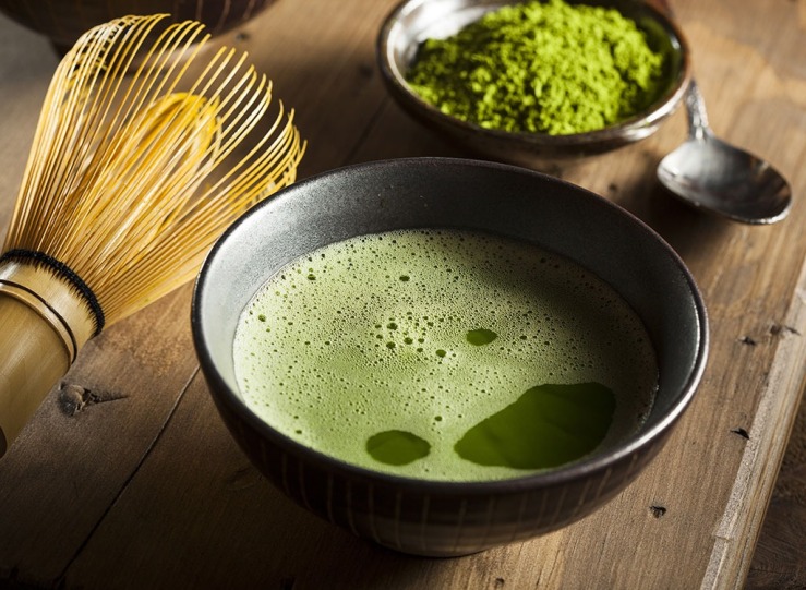 matcha-green-tea-powder-wisk